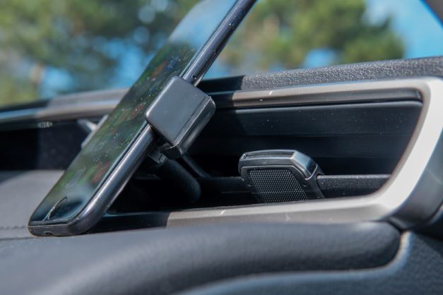 Swissten S-Grip AV-1  Air Vent Car Holder - 65010401BOX - Up to Phones for 6.0" - For CDU Box - Black