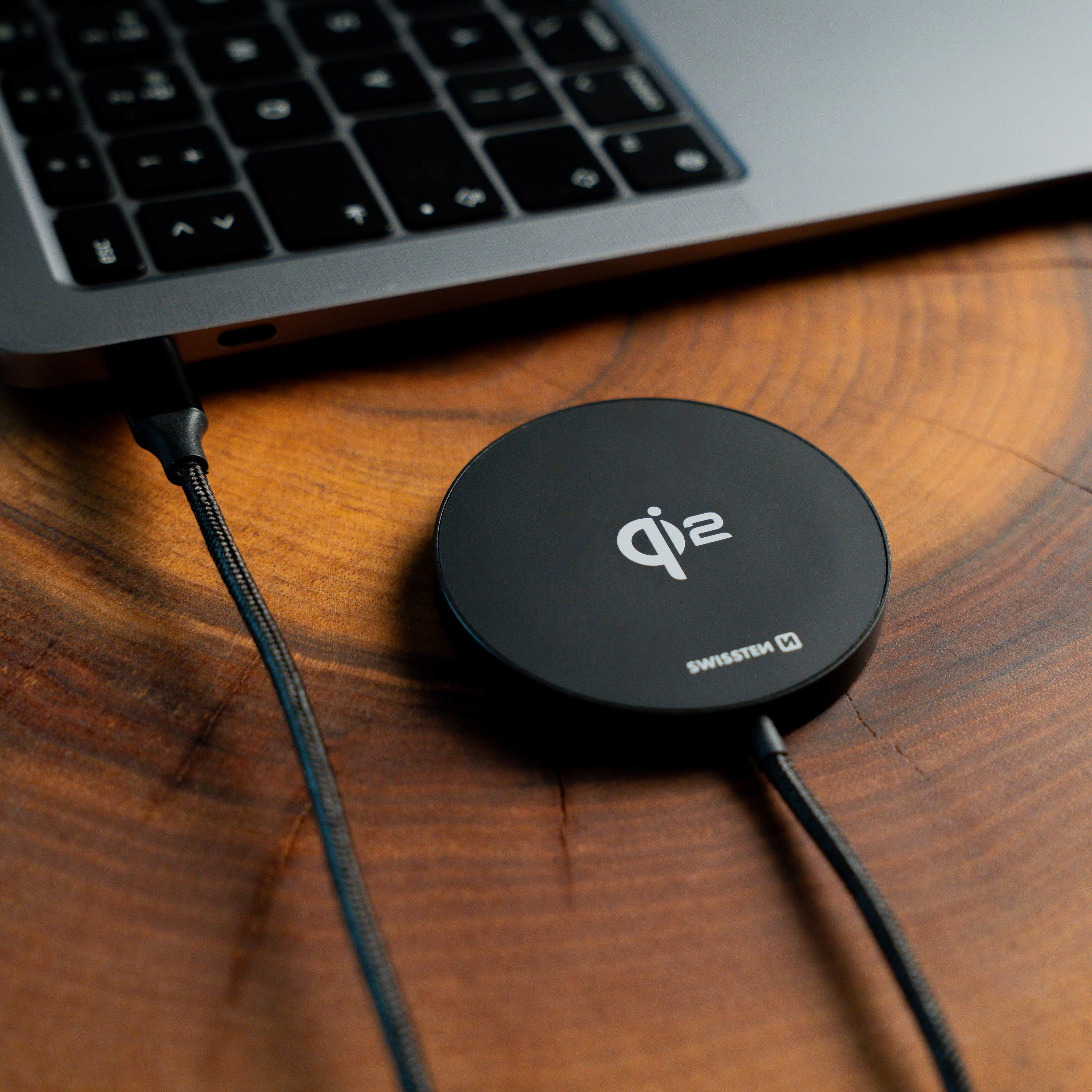 Swissten MagPuck Wireless Charger (15W) - 22055560 - Black